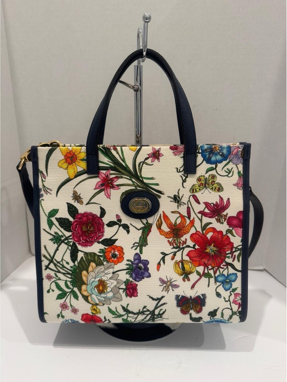 Authentic -Gucci Flora Preppy Tote Bag – White Floral Print, Navy Leather Trim,